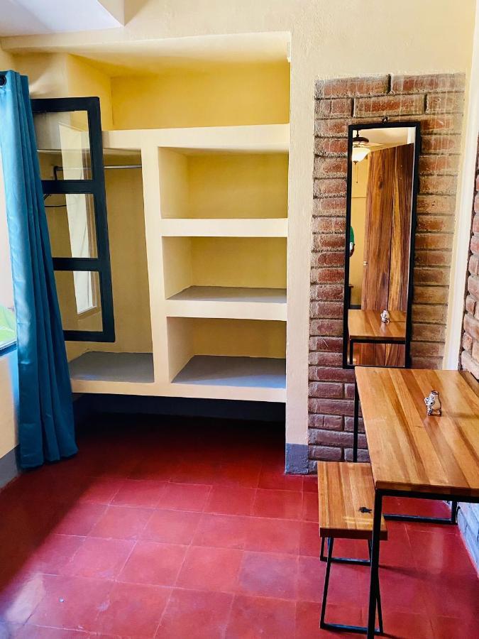 Hostal La Tortuga Booluda León Zewnętrze zdjęcie